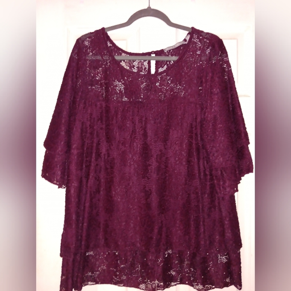 Valerie Stevens women's pullover lace shirt size L